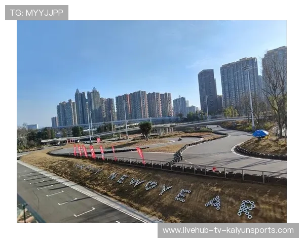 赛车弯道三连漂惊呆粉丝：极速激情的极致演绎