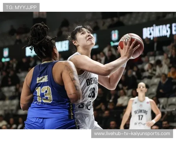 自拍太有态度！李月汝“护具穿搭”登热搜！