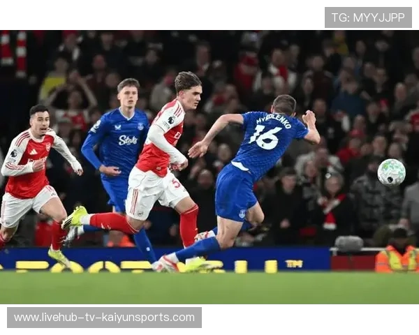 曼联年轻小将展现出色实力,备战英超四强争夺 曼联年轻小将展现出色实力,备战英超四强争夺