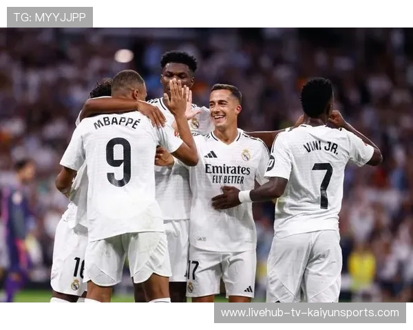 维尼修斯十五分钟内推射破门,伯纳乌看台响起欢呼 维尼修斯十五分钟内推射破门,伯纳乌看台响起欢呼